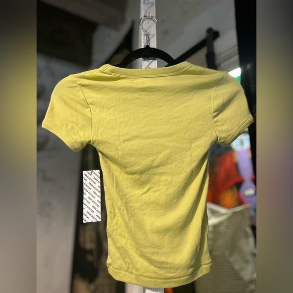 NWT Urban Outfitters Yellow/Green Foral Crop Shirt - Picture 3 of 4